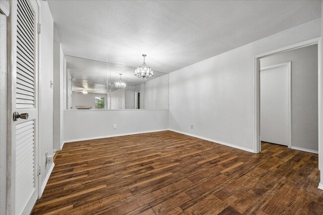 Photo - 9700 Leawood Blvd Unit 702