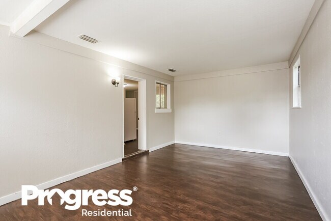 Photo - 6812 Hawkins Ct