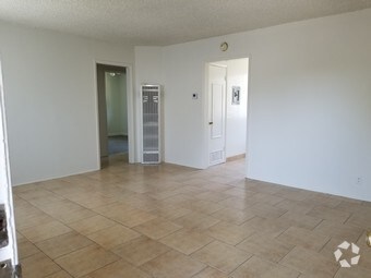 Photo - 13631 Penn St Unit B