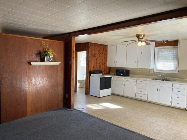 Photo - 339 N Abbie St Unit 1