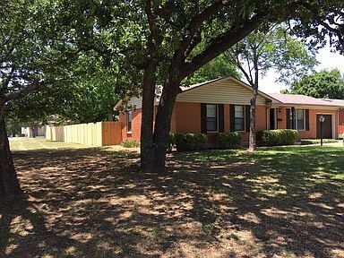 Building Photo - 805 Zelda Dr