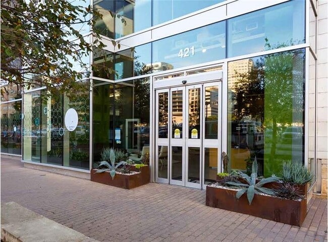 Photo - 420 W 3rd St Unidad A3-31