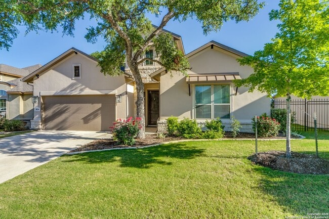 Building Photo - GORGEOUS 3-BEDROOM, 3-BATHROOM SINGLE STOR...