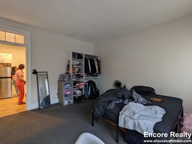 822 Beacon St Unidad 2