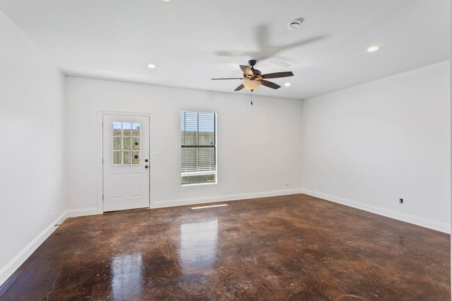 Photo - 3552 Knight Ln