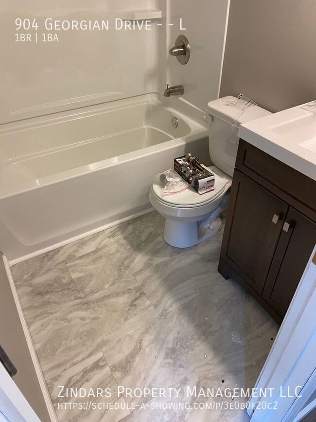 Photo - 904 Georgian Dr Unidad L