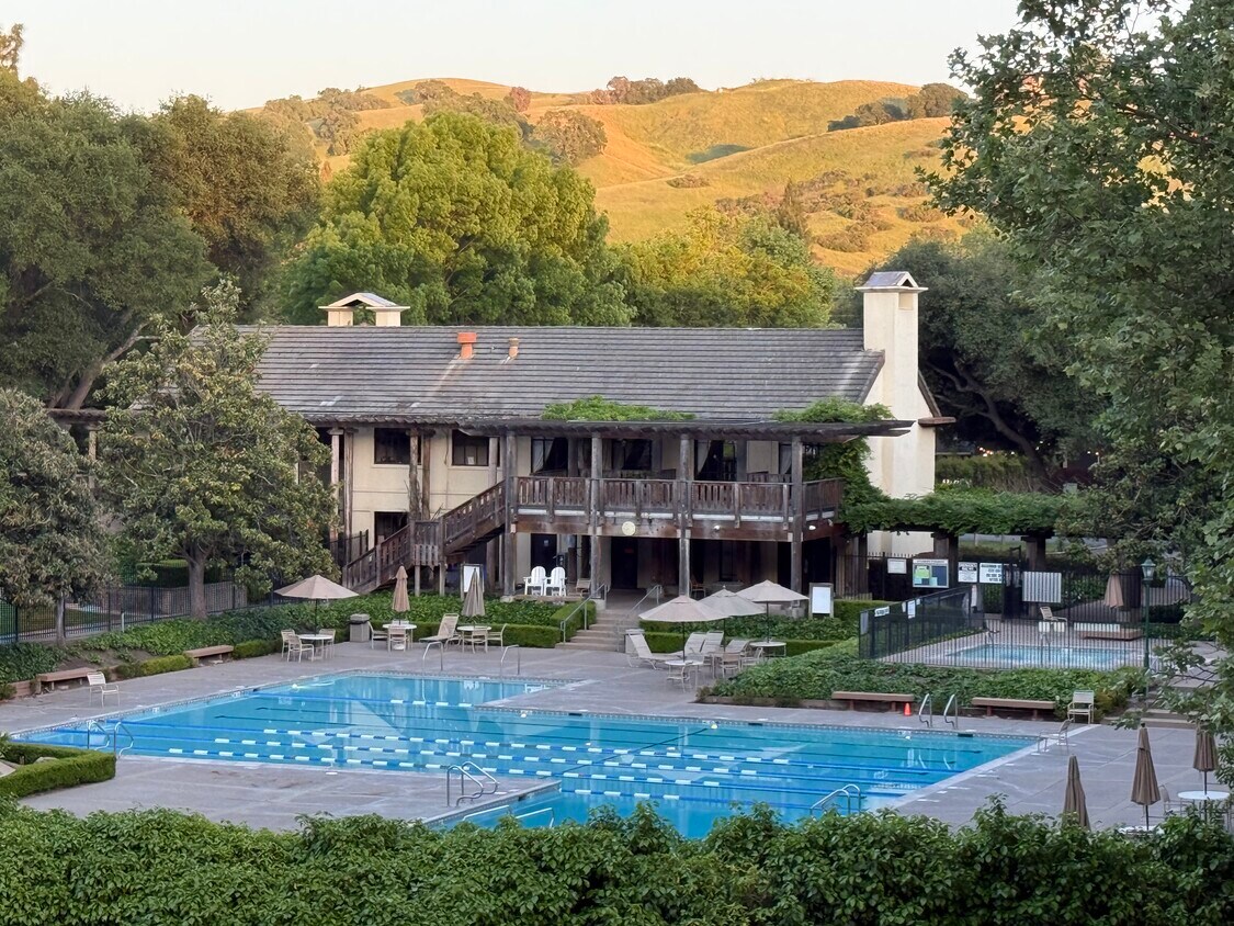 Photo - 304 Sycamore Hill Ct (Danville, CA)