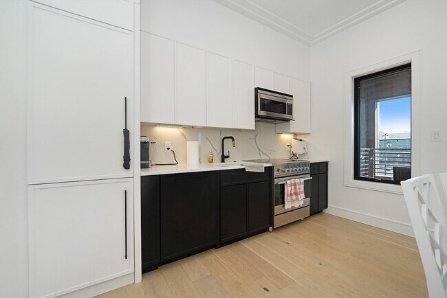 Photo - 50 Leo M Birmingham Pkwy Apartamento Unidad 608