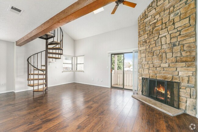 Building Photo - Charming 2 Bed, 2 Bath Condo with Loft in ... Unit 201