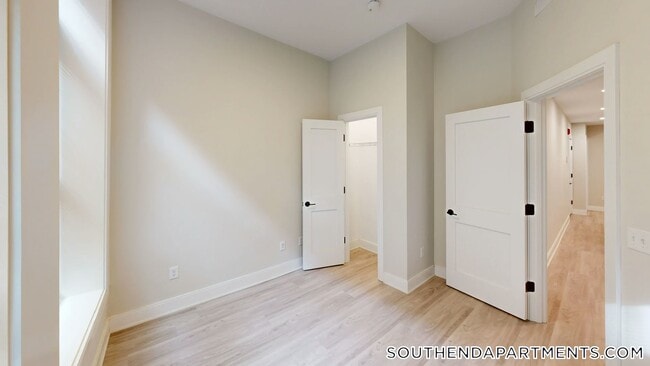 Photo - 220-222 Tremont St. Unidad 1