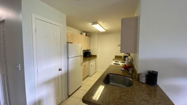 Photo - 2060 Greenview Shores Blvd