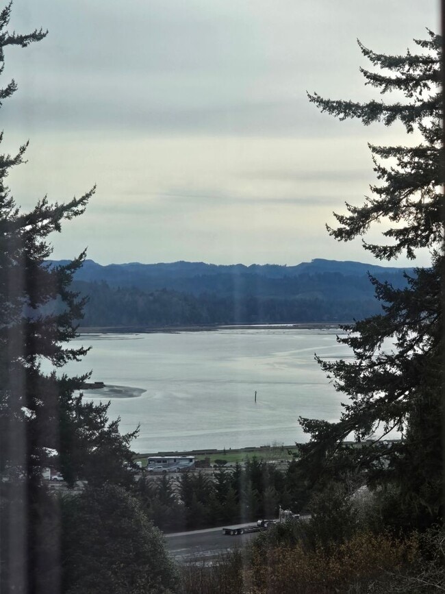 Building Photo - 2439 Sherman Ave Unit #8