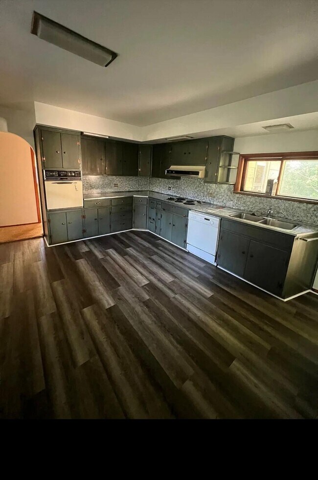 Photo - 3266 Ravenwood Ave