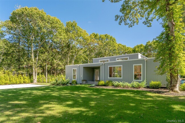 Photo - 26 Wintergreen Way