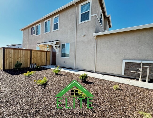 Building Photo - 8785 Oldfield Wy Unit 8785 Oldfield Way #2 Rental