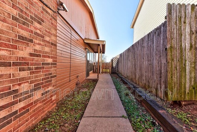 Photo - 432 NE 115th St