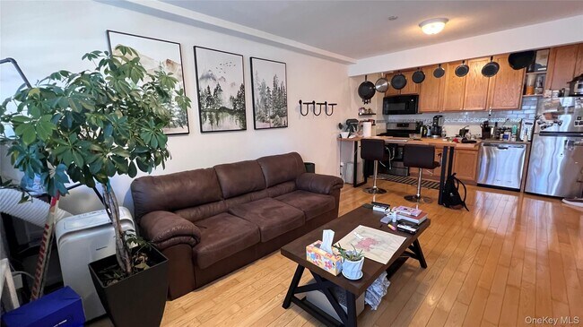 Building Photo - 10-44 47th Ave Unit 3F