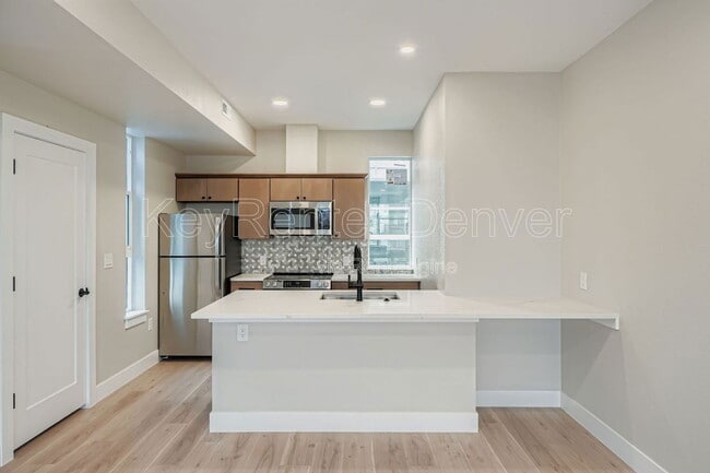 Photo - 2208 S Albion St Unidad 4