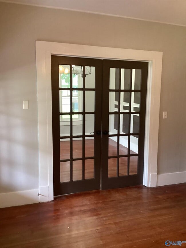 Photo - 2404 Whitesburg Dr