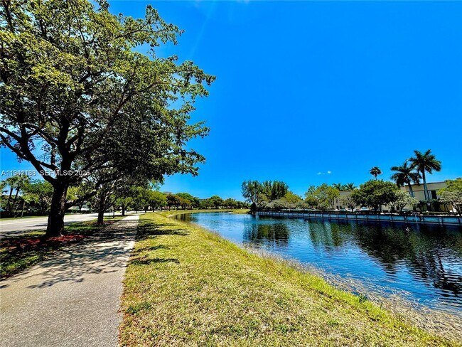 Photo - 3351 S Palm Aire Dr Unit 205