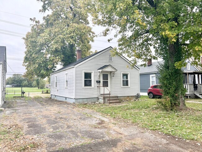 Photo - 2110 Ratcliffe Ave