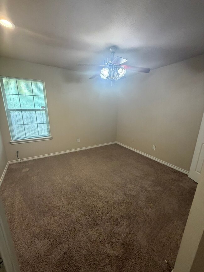 Photo - 1437 Western Oaks Ct