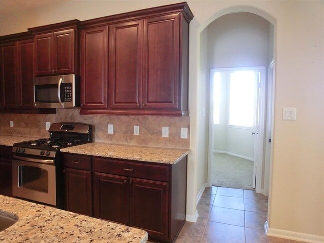 Building Photo - Discover comfort and convenience in this b... Rental