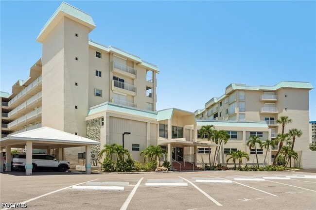 Building Photo - 7400 Estero Blvd Unit 315