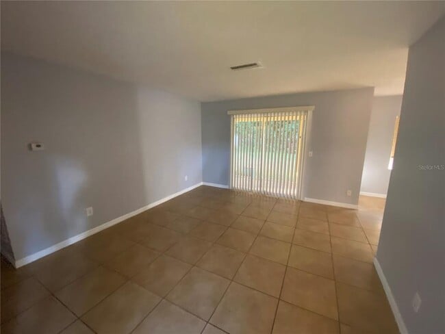 Photo - 301 Hickory Ln