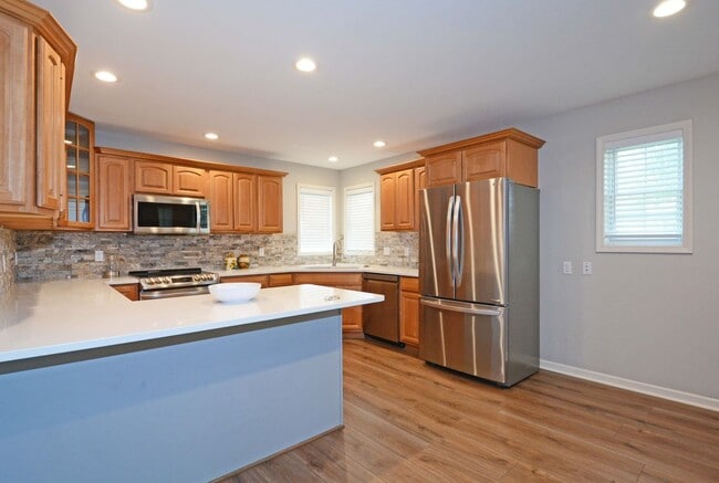 Photo - Spacious 5-Bed 3-Bath Home in South St. Paul - Available Now!