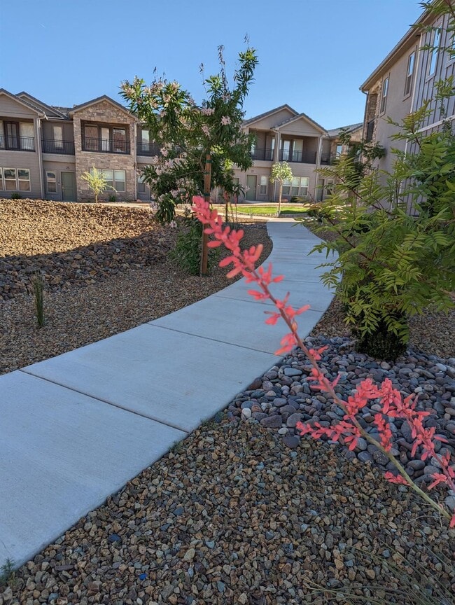 Photo - Azalea Townhome Poolside Living 3 Bed 2.5 ... Unidad 7