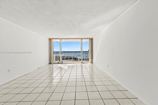 Photo - 18011 Biscayne Blvd Unit 1603