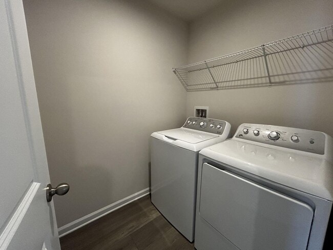 Photo - 261 Utica Bnd Ct