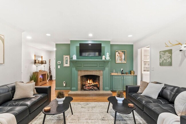 3200 W Roxboro Rd NE Unit SI ID1523265P