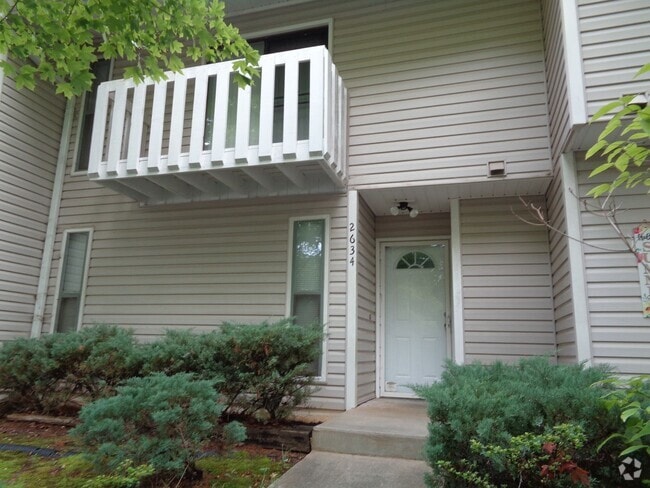 Building Photo - Heather Hills-Townhouse For Rent