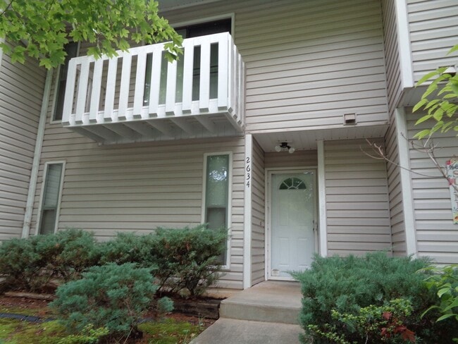 Building Photo - Heather Hills-Townhouse For Rent