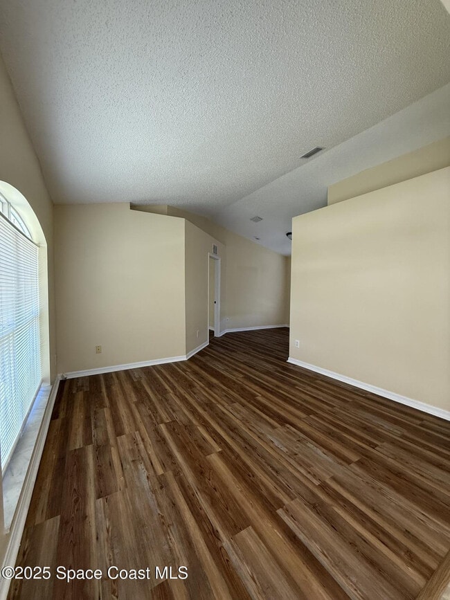 Photo - 949 Serenade St NW