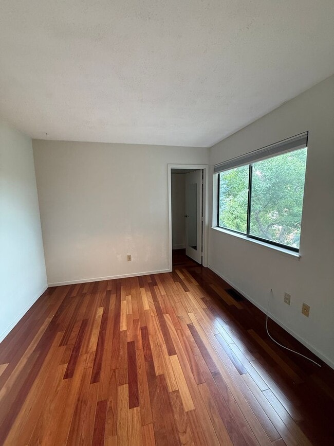 Photo - 1230 Searchlite Ct