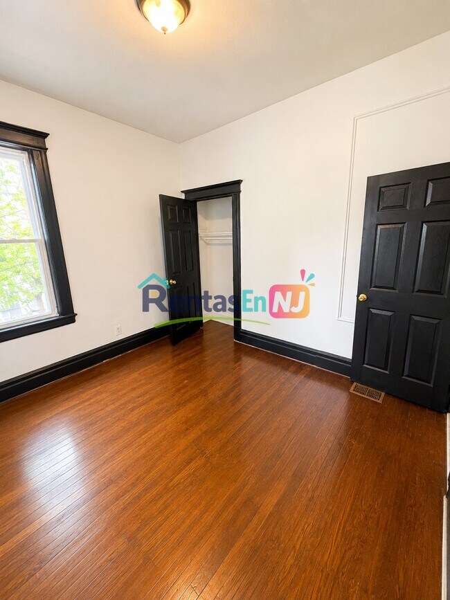 Photo - 43 Treacy Ave Unit 1