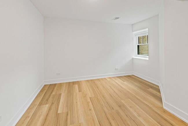 Photo - Renovated 3 bed in Logan Square - Now Leasing! (Garden Unit) Unit 3227-G
