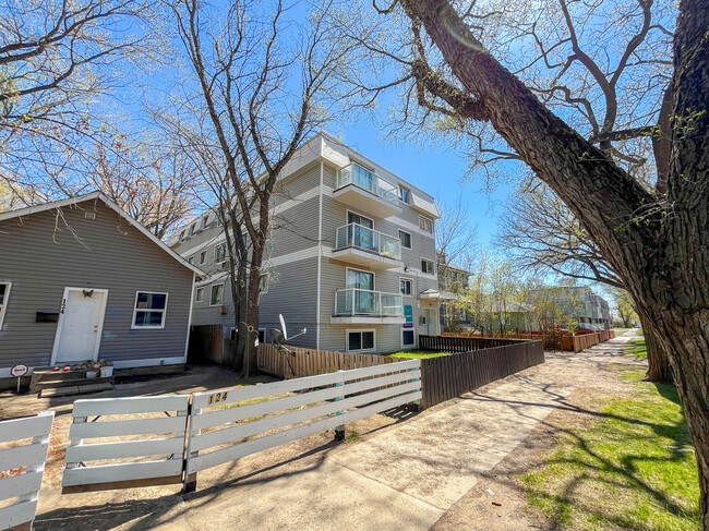 Building Photo - Capricorn Apartments