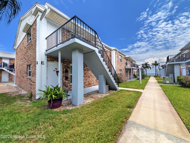 Building Photo - 190 E Olmstead Dr Unit E10