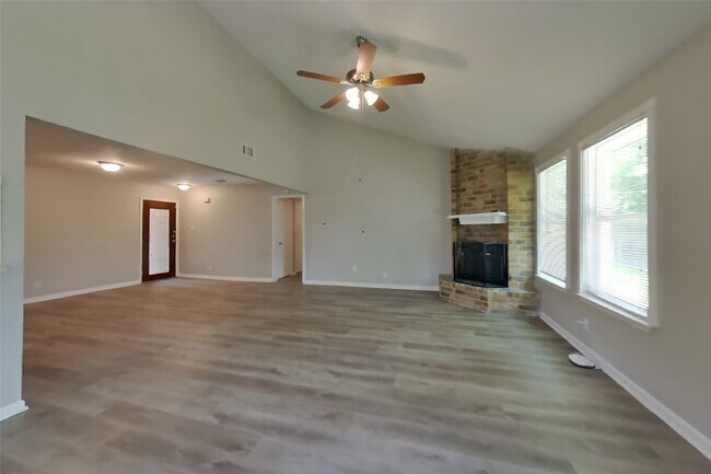 Photo - 13307 Venice Cir