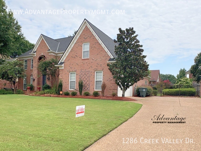 Photo - 1286 Creek Valley Dr