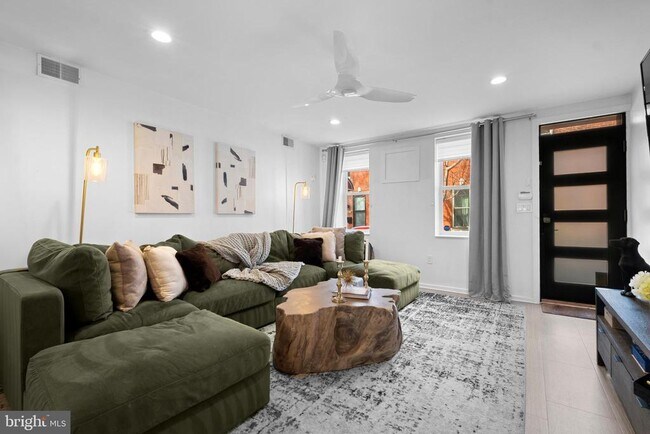 Photo - 1226 Gerritt St