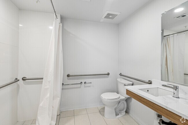1BR, 1BA - 458SF - Bathroom