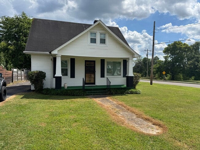 Building Photo - FOR LEASE- SINGLE-FAMILY HOME NEAR SYLVAN ...