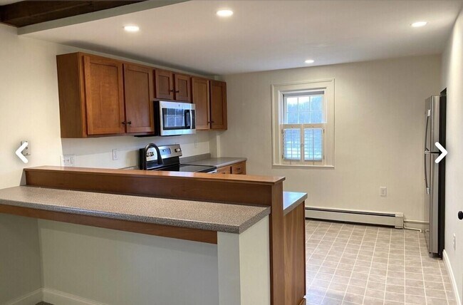 Photo - 94 Portsmouth Ave Unit 1