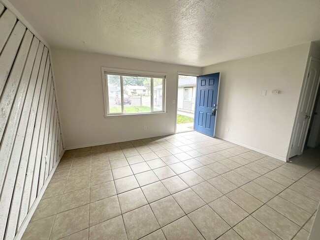 Building Photo - 207 N Indiana Ave Unit 207-3