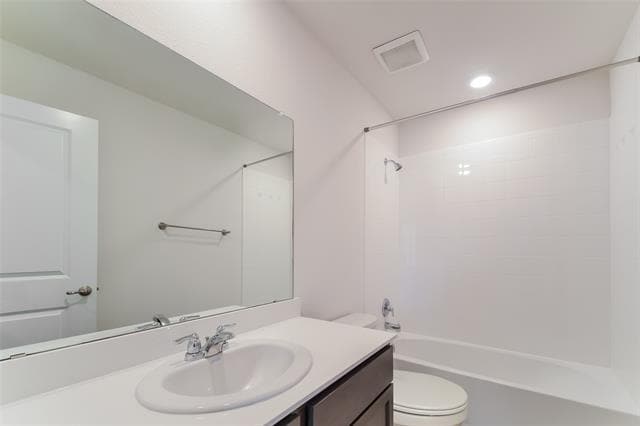 Photo - 824 English Dr